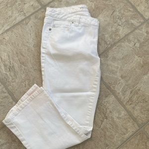 Woman’s Michael Kors white capri jeans